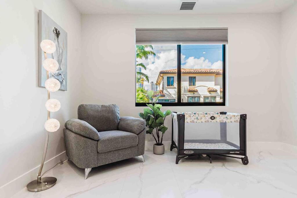 Luxury Paradise Walk To Las Olas -5 Mins To Beach 劳德代尔堡 外观 照片